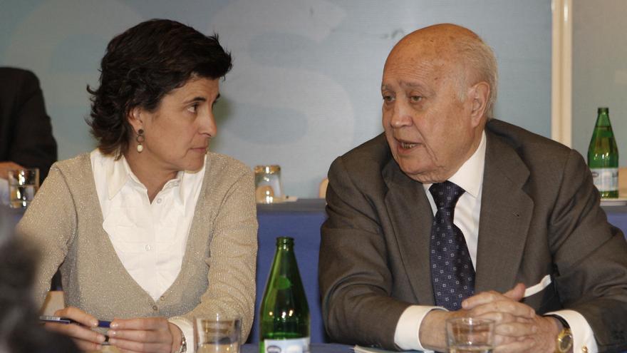 Álvaro Lapuerta, junto a María San Gil, en una reunión del Comité Ejecutivo Nacional del PP en marzo de 2008. Foto: Ballesteros / Efe. height=362
