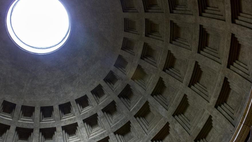 Detalle de la cúpula del Panteón, toda una lección de astronomía romana.