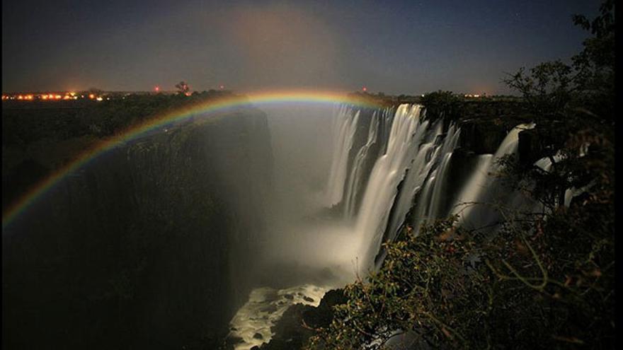 maravillas-pueden-Victoria-Falls-Luna_EDIIMA20190430_1126_19.jpg