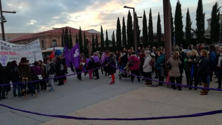 En Guadalajara, un triángulo recuerda  a las mujeres asesinadas por violencia machista