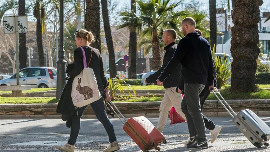 Airbnb afirma que sus clientes no agravan los problemas del turismo de masas