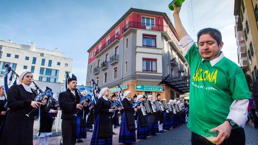 Asturias echa un "culín" para que la sidra sea Patrimonio de la Humanidad