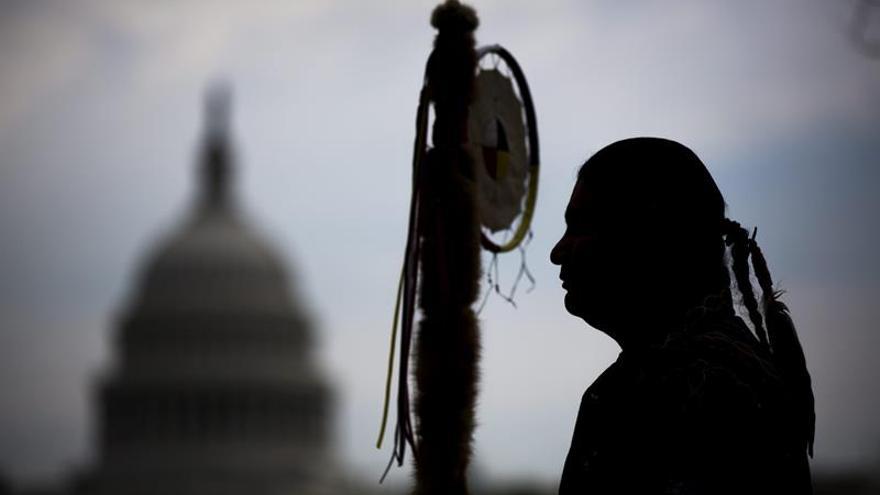 Obama estudia un cambio de trazado en el oleoducto de Dakota por la protesta indígena