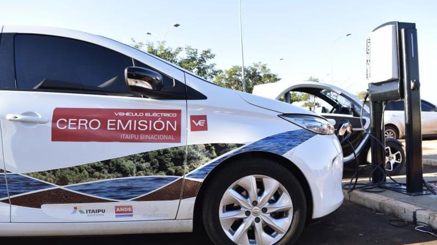Paraguay inaugurará su primer "ruta verde solar" para vehículos eléctricos