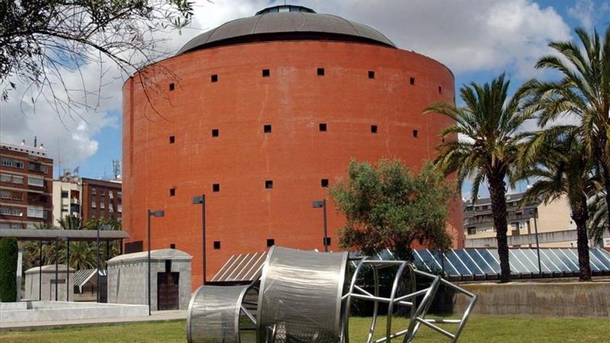 El Museo Extremeño de Arte Contemporáneo expone setenta piezas en Madrid