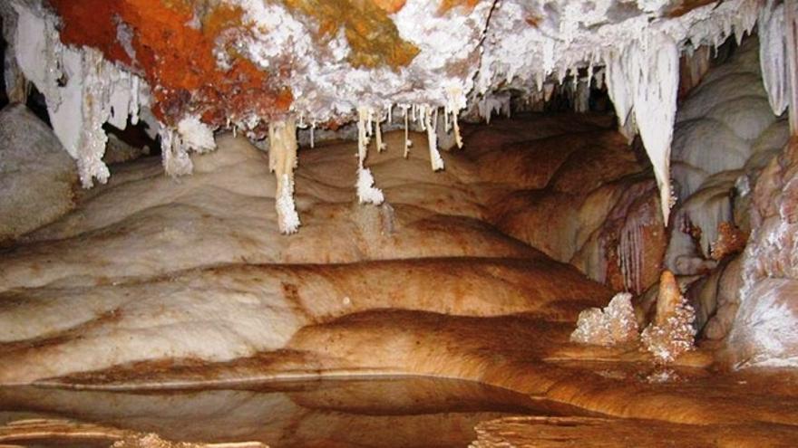 Cueva del CastaÃ±ar, Geoparque Villuercas-Ibores-Jara / http://turismoextremadura.com