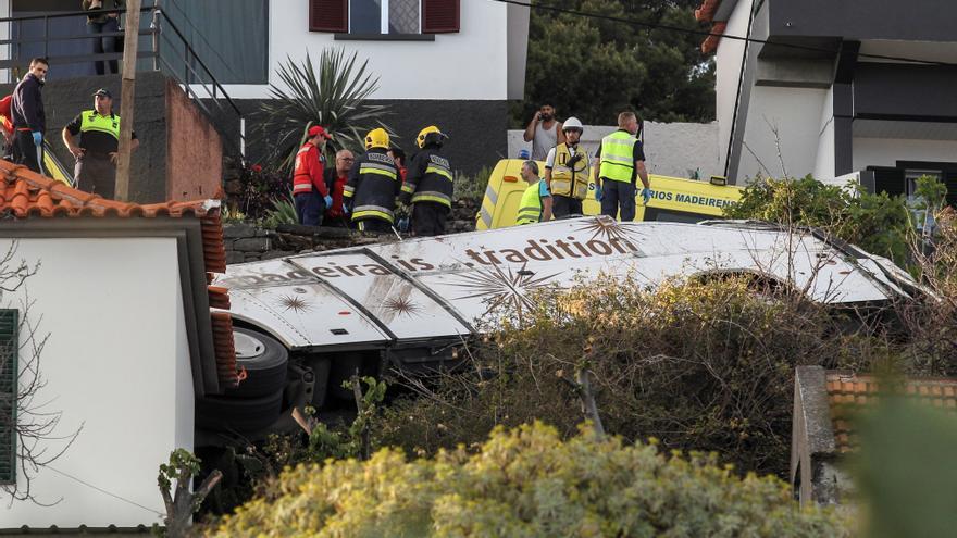 Accidente-autobus-Madeira-Portugal_EDIIMA20190417_0928_21.jpg