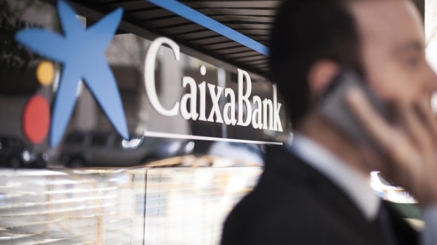 CaixaBank traspasa a Lone Star el 80% de su negocio inmobiliario