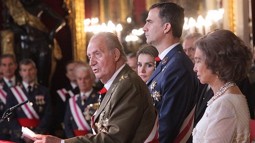 Juan Carlos I y Felipe VI con las reinas Sofía y Letizia en un acto oficial