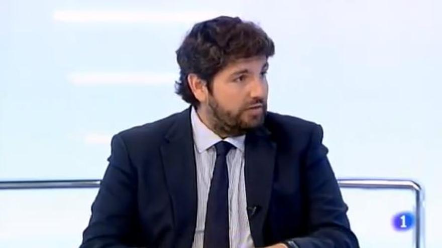 Fernando López Miras durante la entrevista en TVE