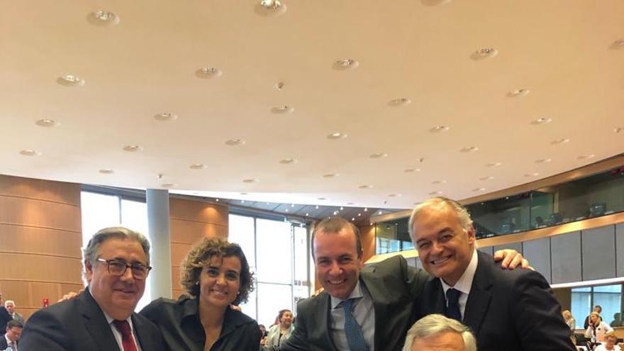 Juan Ignacio Zoido, Dolors Montserrat, Manfred Weber, Esteban González Pons y Antonio Tajani. 