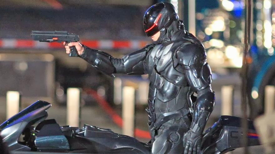  Joel Kinnaman interpretaba a un Robocop que creía ser libre en el remake de 2014 dirigido por José Padilha (Tropa de élite)
