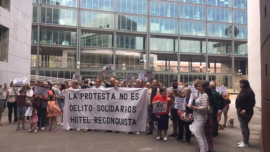 Manifestación de apoyo a 'Los Once Solidarios del Reconquista'.