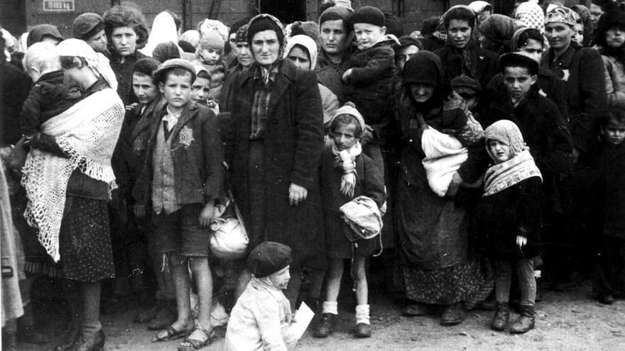Mujeres-judias-campo-Auschwitz_EDIIMA20190710_0847_19.jpg