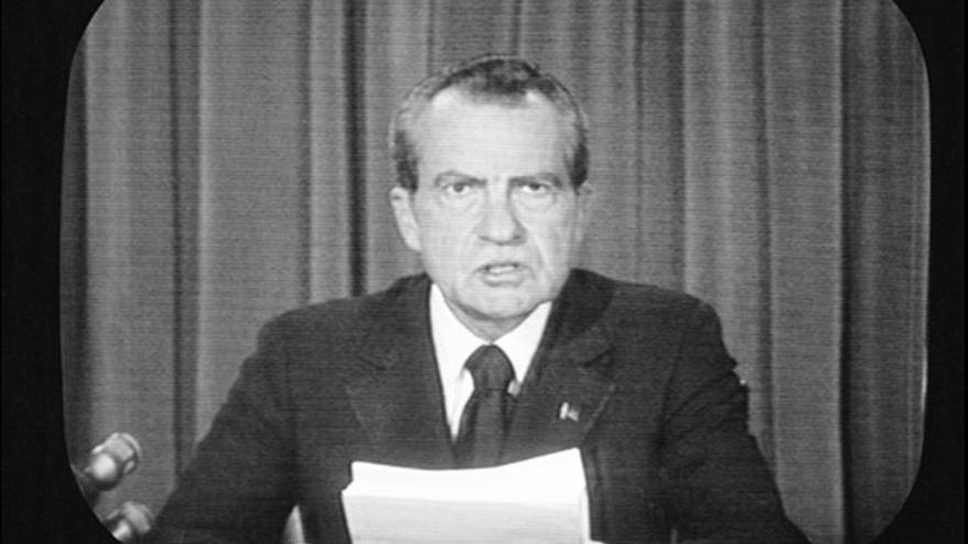 Nixon-anuncia-dimision-caso-Watergate_EDIIMA20180126_0720_19.jpg
