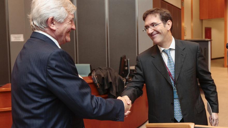 El jurisconsulto del Parlamento Europeo, Freddy Drexler, releva en el cargo a Christian Pennera. 