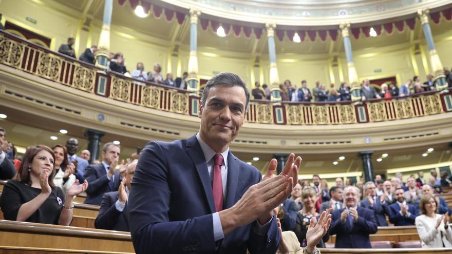 Pedro Sánchez, elegido presidente del Gobierno pese a los intentos de la derecha de tumbar la investidura