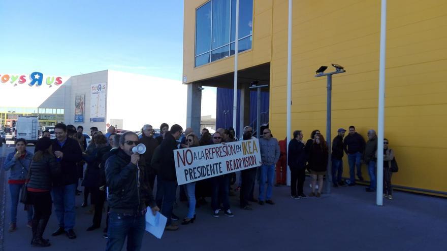 Protestas ante el despido de un sindicalista en la empresa de Ikea hace dos meses