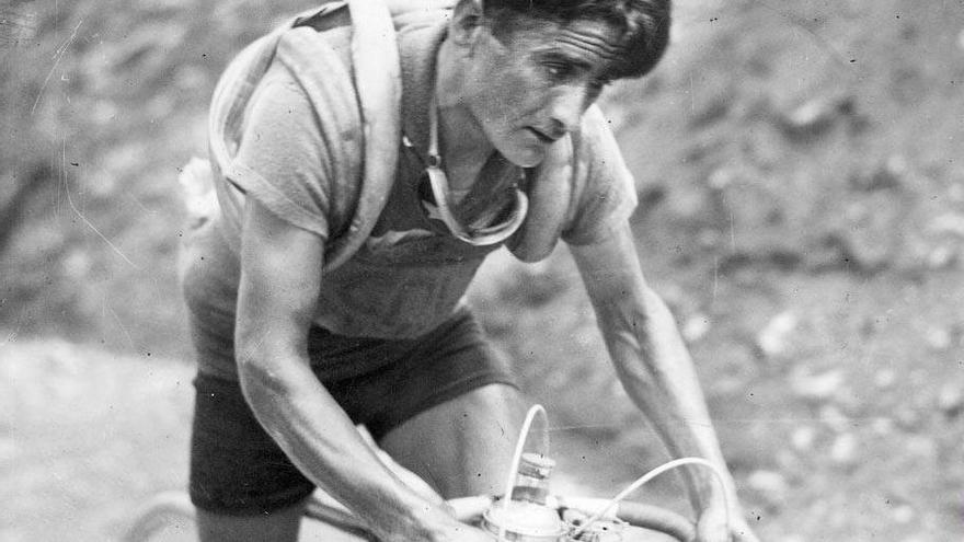 Ciclismo épico, legendario: Bartali, Coppi, Anquetil, Bahamontes, Gaul, Gimondi, Merckx... - Página 2 Retrato-Vicente-Sierrapando-Cantabria-Francia_EDIIMA20180106_0213_5