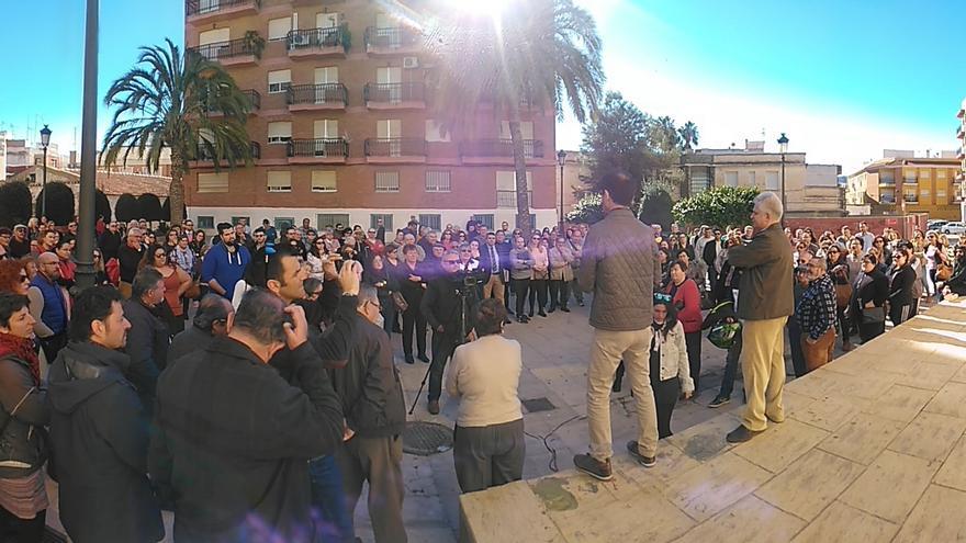 Reunión de vecinos en Mazarrón para defender el patrimonio histórico y paisajístico de las Minas 