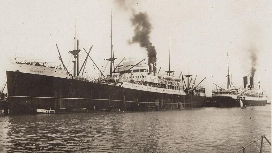 Vista general del barco francÃ©s Winnipeg, que saliÃ³ de Francia en agosto de 1939 con rumbo a Chile.