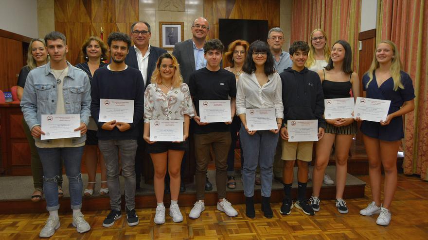 Los alumnos ganadores fueron recibidos en el Cabildo.