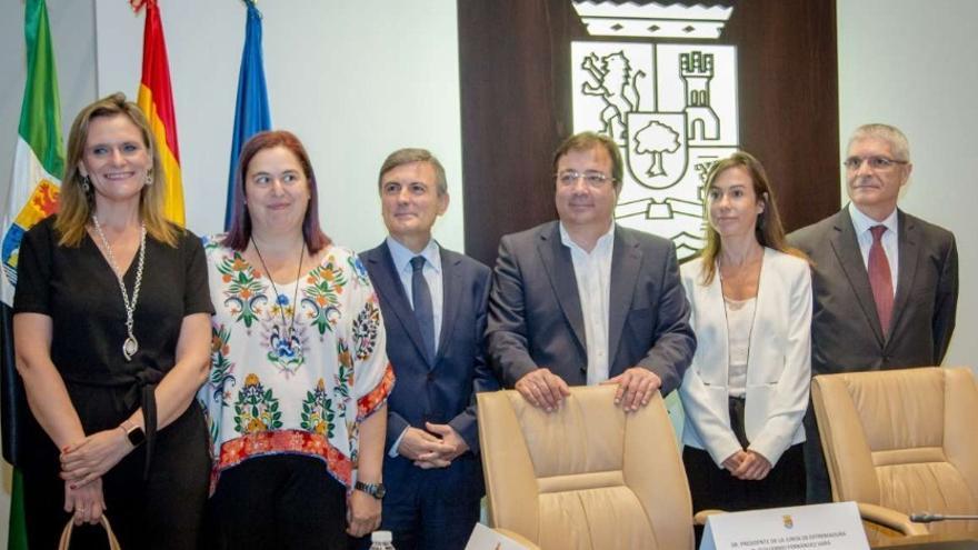 Las autoridades, en la reunión de la comisión de seguimiento del Pacto por el Ferrocarril en Extremadura