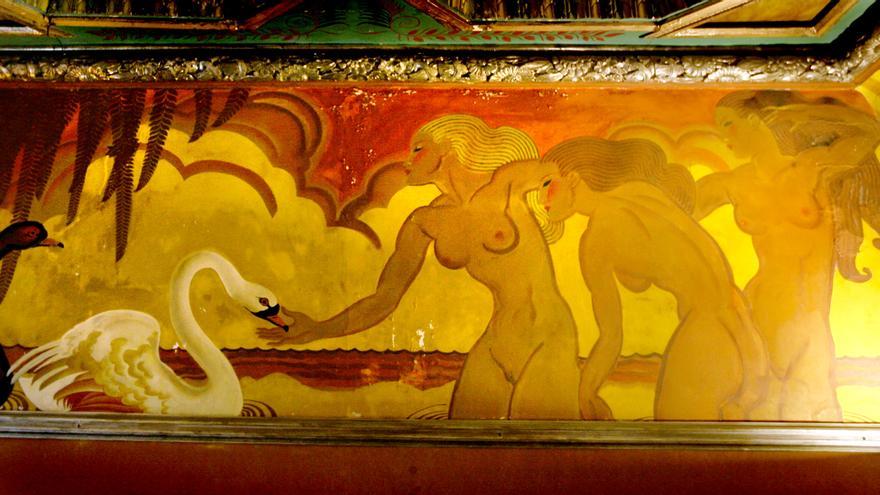 Los frescos fueron encargados a Josep Renau aproximadamente en 1929.
