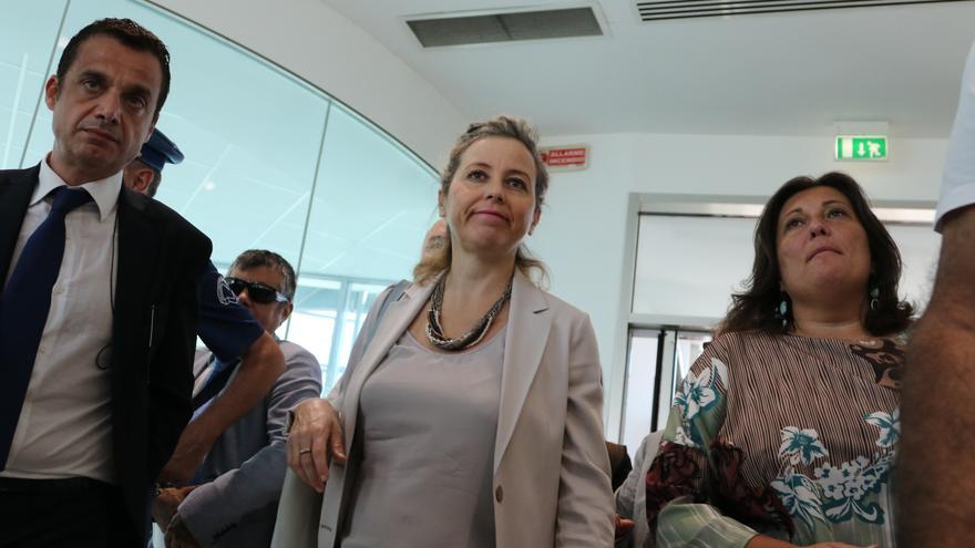 La ministra de Sanidad, Giulia Grillo, en una visita a un hospital de NÃ¡poles el 10 de julio. 
