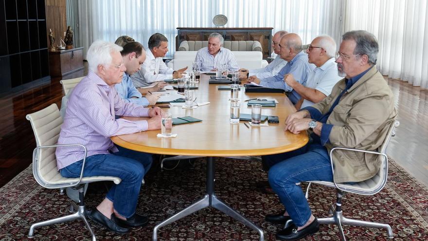 El presidente Michel Temer y un grupo de ministros se ha reunido en Brasilia para buscar soluciones urgentes a la problemática