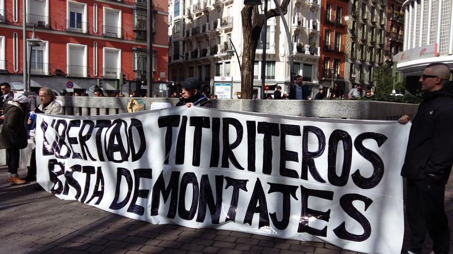 ManifestaciÃ³n en Madrid en protesta por el encarcelamiento de los titiriteros de la compaÃ±Ã­a TÃ­teres desde abajo
