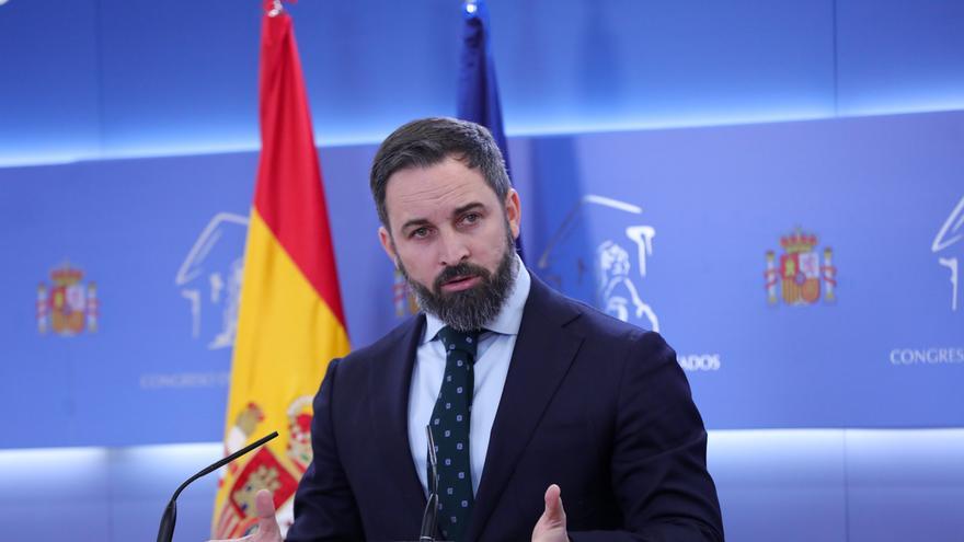 Abascal recalca a Casado que Vox no va con Manuel Valls "a ninguna parte" y se desmarca del proyecto Cataluña Suma