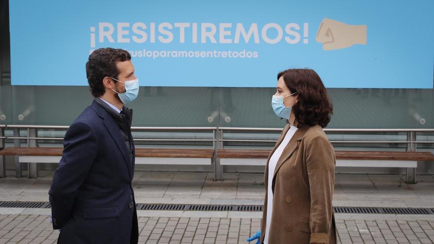 Casado apoya a Ayuso ante la "campaña de desprestigio" contra ella: "Sánchez está obsesionado con la Comunidad"