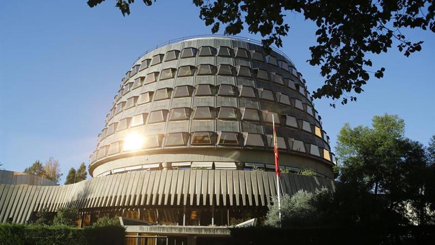 El Constitucional suspende cautelarmente el pleno del Parlament del lunes