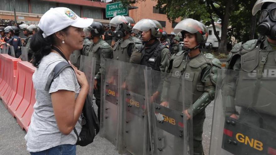 Escasa respuesta en Venezuela al llamado de Guaidó de acudir a los cuarteles