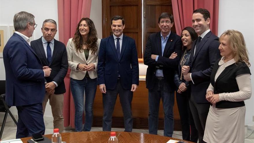 García Egea (PP) y Ortega (Vox) se reúnen esta tarde en Sevilla