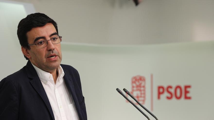 [PSOE] Rueda de prensa del portavoz del PSOE, Mario Jiménez Jimenez-PSOE-abstencion-interpretacion-PSC_EDIIMA20161024_0067_4