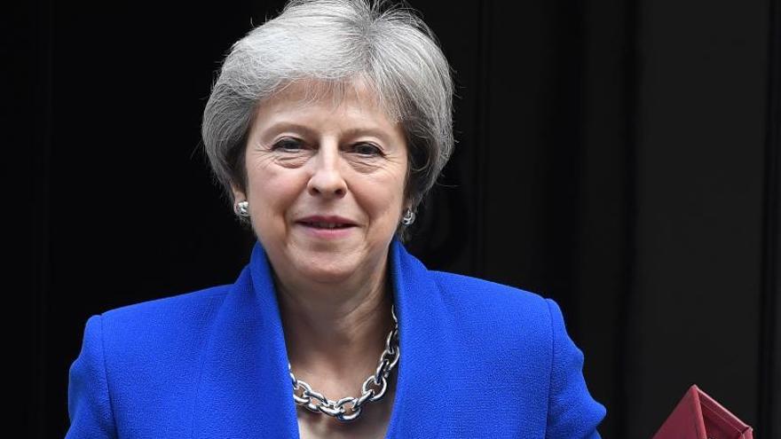 May consigue el apoyo de su Gobierno para el acuerdo del Brexit con Bruselas