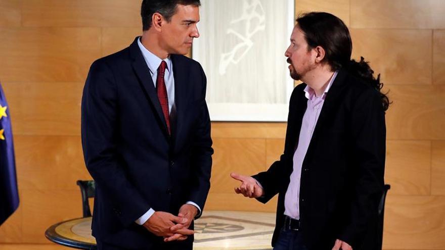 PSOE y Podemos se instan a retomar el diálogo sin moverse de sus posiciones