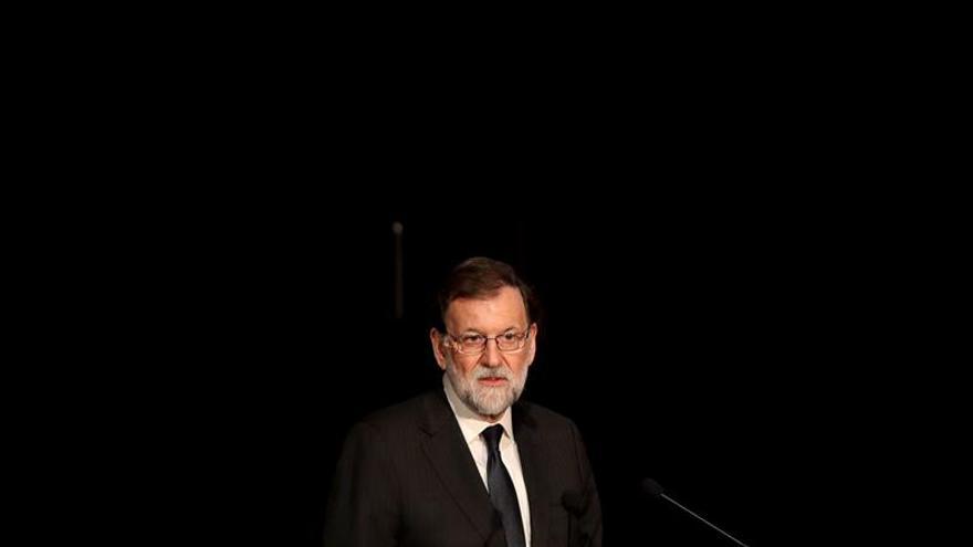 Rajoy se retracta de sus palabras y dice que hará todo por la igualdad salarial