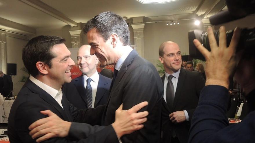 ¿Cuánto mide Alexis Tsipras? - Real height Tsipras-intercedera-Iglesias-Sanchez-Gobierno_EDIIMA20160317_0791_5