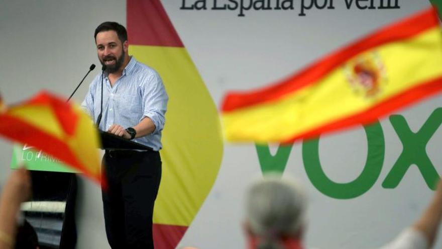 Vox pide "elecciones ya" en España e ilegalizar a partidos independentistas