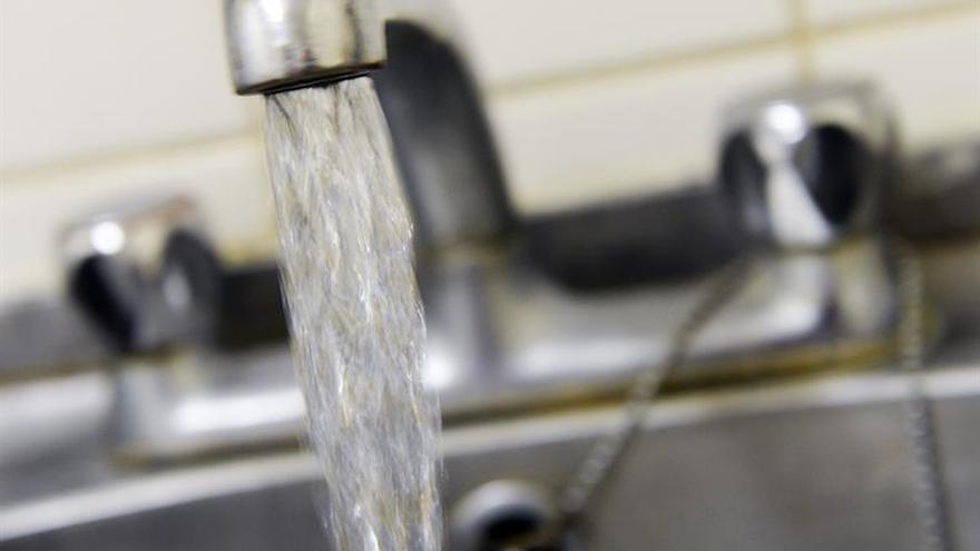 Los eurodiputados proponen que los restaurantes den agua del grifo gratis