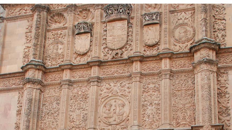 https://www.eldiario.es/sociedad/Fachada-edificio-historico-Universidad-Salamanca_EDIIMA20130422_0471_15.jpg