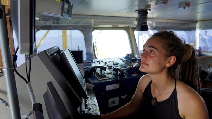 El Sea Watch sigue bloqueado frente a Lampedusa con 42 migrantes a bordo