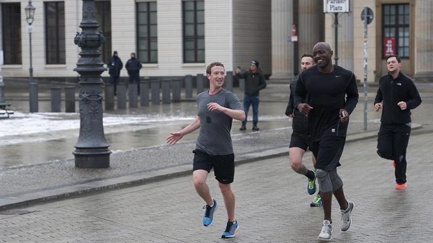 Zuckerberg genera polémica en la red por una carrera en Pekín