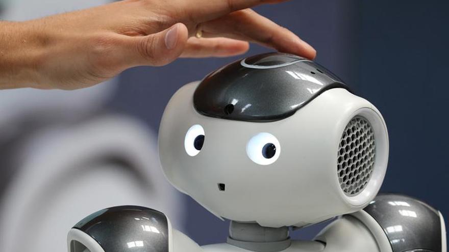 Más de mil expertos abordan en IROS 2018 el futuro de la sociedad robótica
